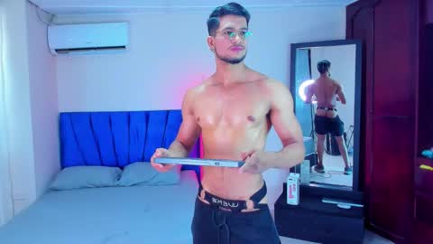 Im Nolan  online show from February 9, 2026, 8:02 pm