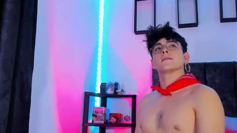 Nolan  online show from October 31, 2025, 11:06 pm