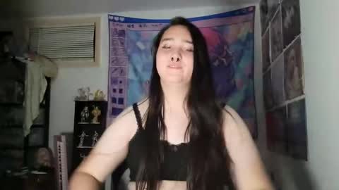 Snapshot of nonbinarybeauty20 chatting on December 20, 2024, 6:08 am nonbinarybeauty20 online show from December 20, 2024, 6:08 am