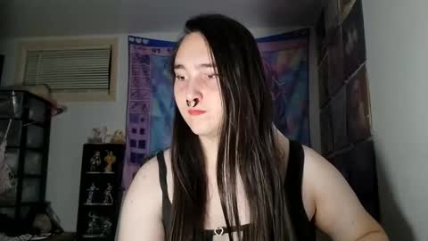 Snapshot of nonbinarybeauty20 chatting on February 20, 2025, 5:23 am nonbinarybeauty20 online show from February 20, 2025, 5:23 am