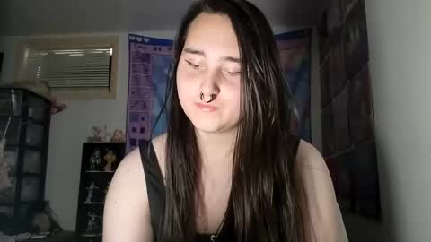 Snapshot of nonbinarybeauty20 chatting on February 20, 2025, 9:42 pm nonbinarybeauty20 online show from February 20, 2025, 9:42 pm