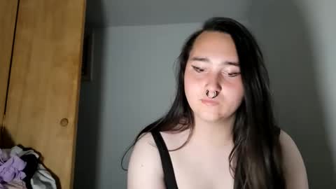 Snapshot of nonbinarybeauty20 chatting on September 11, 2025, 2:44 am nonbinarybeauty20 online show from September 11, 2025, 2:44 am