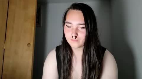 Snapshot of nonbinarybeauty20 chatting on September 30, 2025, 3:55 am nonbinarybeauty20 online show from September 30, 2025, 3:55 am