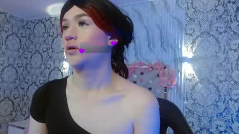 nooah_tay online show from April 23, 2026, 11:42 am