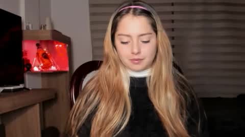 Snapshot of noorthernlightss chatting on October 16, 2025, 7:09 am Ara online show from October 16, 2025, 7:09 am