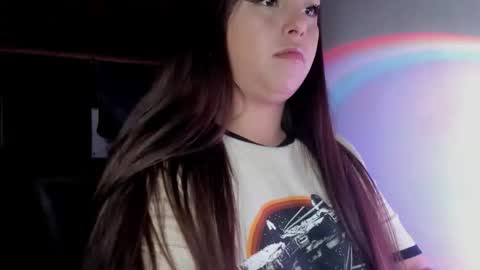 Snapshot of noorthernlightss chatting on December 22, 2025, 2:03 pm Ara online show from December 22, 2025, 2:03 pm