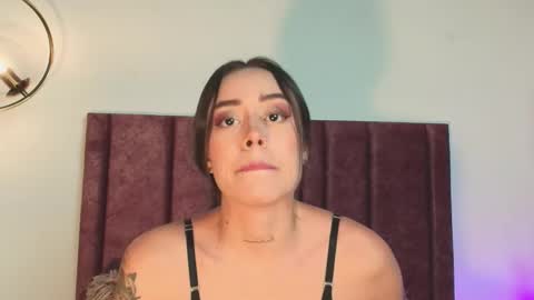 Snapshot of nora_dasilva chatting on October 7, 2025, 12:52 am Nora Da Silva online show from October 7, 2025, 12:52 am