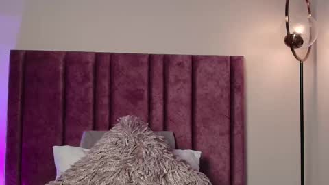 Snapshot of nora_dasilva chatting on November 28, 2025, 2:42 pm Nora Da Silva online show from November 28, 2025, 2:42 pm