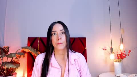 Nora Da Silva online show from April 12, 2026, 2:33 pm