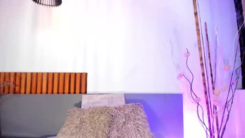 Nora Da Silva online show from April 23, 2026, 12:45 am