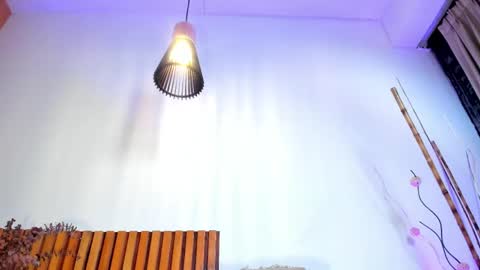Nora Da Silva online show from April 28, 2026, 2:27 am