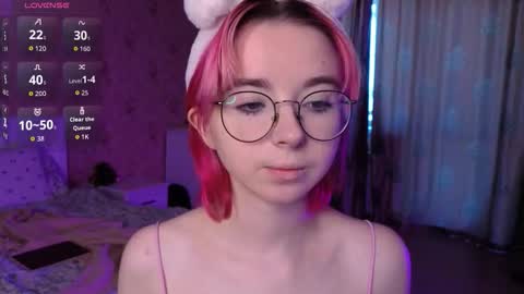 Nora Failure online show from September 26, 2025, 6:06 am