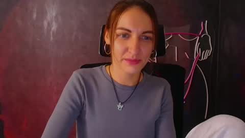 Snapshot of nora_n chatting on September 12, 2025, 10:32 pm Nora online show from September 12, 2025, 10:32 pm