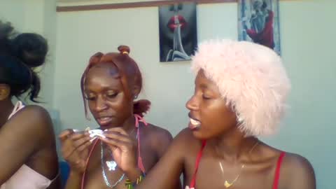 Snapshot of norababy20 chatting on June 27, 2026, 5:40 pm Norababy20 online show from June 27, 2026, 5:40 pm