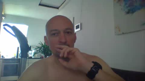 Snapshot of nordicrunner76 chatting on May 20, 2026, 11:05 am nordicrunner76 online show from May 20, 2026, 11:05 am