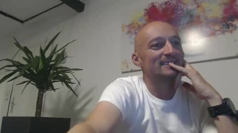 Snapshot of nordicrunner76 chatting on May 24, 2026, 12:15 am nordicrunner76 online show from May 24, 2026, 12:15 am