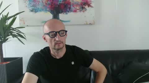 nordicrunner76 online show from June 21, 2026, 9:12 am