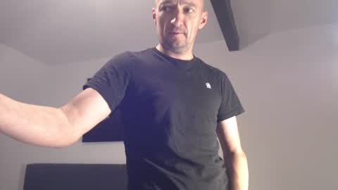 nordicrunner76 online show from July 9, 2026, 8:40 am