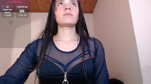 Snapshot of noreen_ chatting on November 19, 2025, 8:09 pm noreen_ online show from November 19, 2025, 8:09 pm