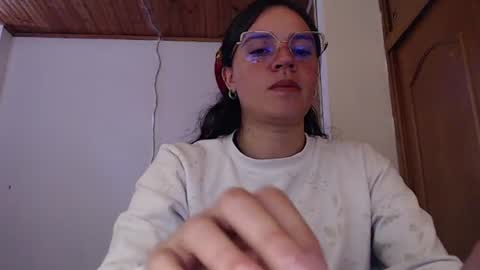 Snapshot of noreen_ chatting on August 5, 2026, 6:33 pm noreen_ online show from August 5, 2026, 6:33 pm
