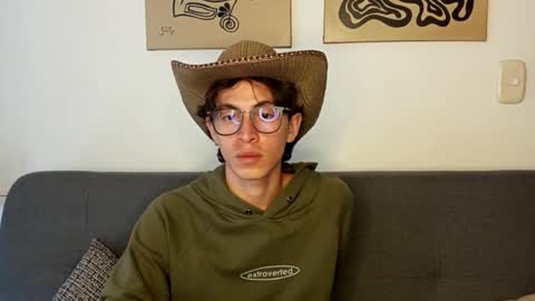 Norehg online show from October 7, 2025, 9:01 pm