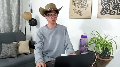 Norehg online show from October 31, 2025, 8:26 am