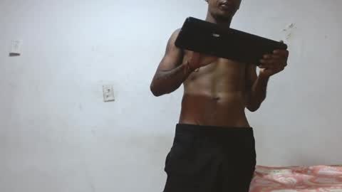 noreno9159 online show from May 9, 2026, 4:39 am