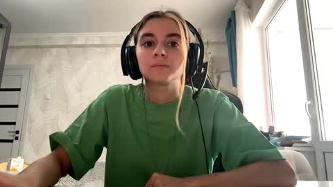 Elena online show from February 25, 2026, 7:18 am