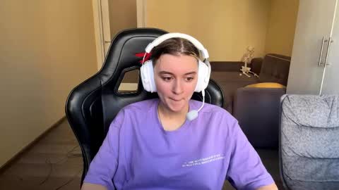 Elena online show from April 28, 2026, 6:07 am