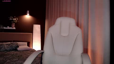 Snapshot of norma_blum chatting on March 6, 2025, 1:16 am eva online show from March 6, 2025, 1:16 am