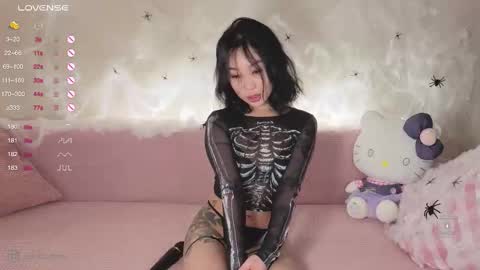 Snapshot of norma_blum chatting on October 30, 2025, 12:50 pm eva online show from October 30, 2025, 12:50 pm