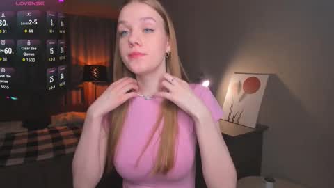 Beatrice online show from October 21, 2025, 8:20 pm