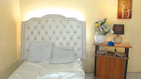 Snapshot of notaestheticallykyline chatting on December 12, 2024, 3:43 am Kyline online show from December 12, 2024, 3:43 am