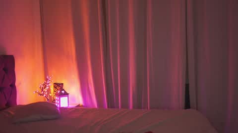 Tina online show from February 9, 2025, 1:33 am