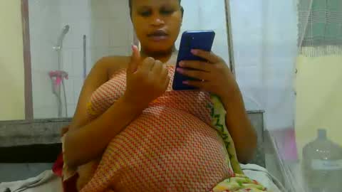 Snapshot of notoy1 chatting on June 1, 2026, 11:17 pm notoy1 online show from June 1, 2026, 11:17 pm