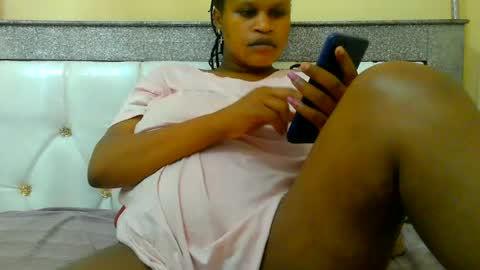 Snapshot of notoy1 chatting on June 14, 2026, 6:37 am notoy1 online show from June 14, 2026, 6:37 am