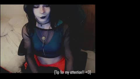 Snapshot of notyourfemboi chatting on January 10, 2025, 5:15 am Lucy online show from January 10, 2025, 5:15 am