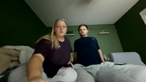 novaandjett online show from March 17, 2026, 4:06 am