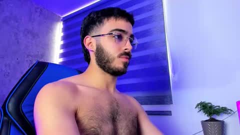 Snapshot of novacry chatting on November 18, 2025, 12:20 pm Nova online show from November 18, 2025, 12:20 pm