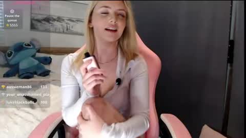 Snapshot of novakitty4 chatting on July 2, 2026, 3:23 am Nova online show from July 2, 2026, 3:23 am