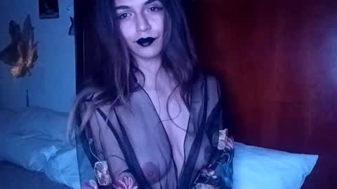 novalovelle online show from February 8, 2026, 2:48 am