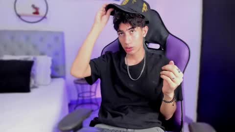 Snapshot of novawheeler chatting on February 2, 2025, 4:37 am Nova online show from February 2, 2025, 4:37 am