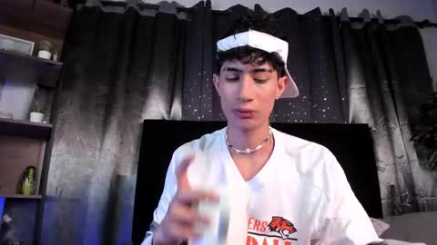 Snapshot of novawheeler chatting on November 12, 2025, 9:03 pm Nova online show from November 12, 2025, 9:03 pm