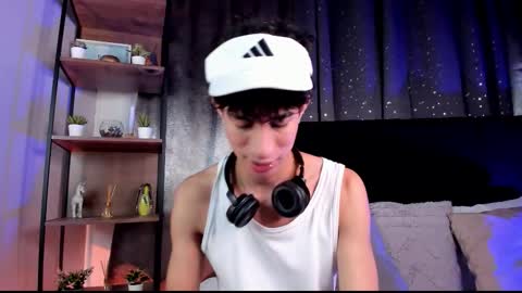 Snapshot of novawheeler chatting on November 27, 2025, 9:17 pm Nova online show from November 27, 2025, 9:17 pm