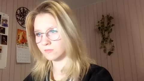 Sari  It is my first day  online show from February 24, 2026, 3:10 pm