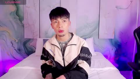 Stev  online show from March 18, 2026, 3:42 am