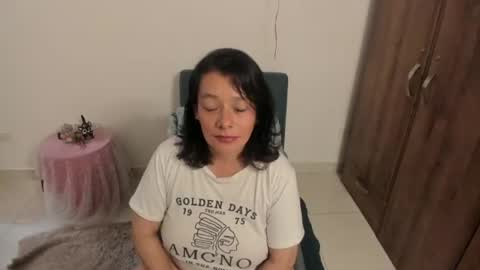 Snapshot of nuit_rose chatting on July 25, 2026, 12:58 pm nuit_rose online show from July 25, 2026, 12:58 pm
