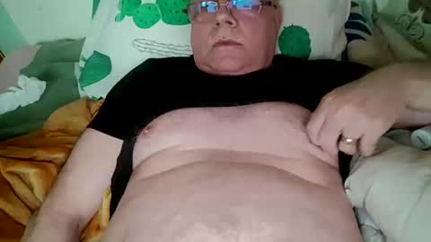 Snapshot of nukiss chatting on March 6, 2025, 1:35 pm nukiss online show from March 6, 2025, 1:35 pm