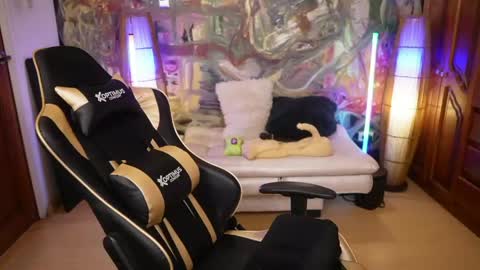 Snapshot of nurse_squirt chatting on May 10, 2026, 1:44 am Claudia online show from May 10, 2026, 1:44 am