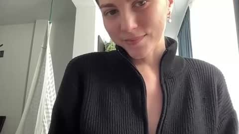 Snapshot of nursedoll chatting on October 18, 2025, 6:05 am Ema online show from October 18, 2025, 6:05 am